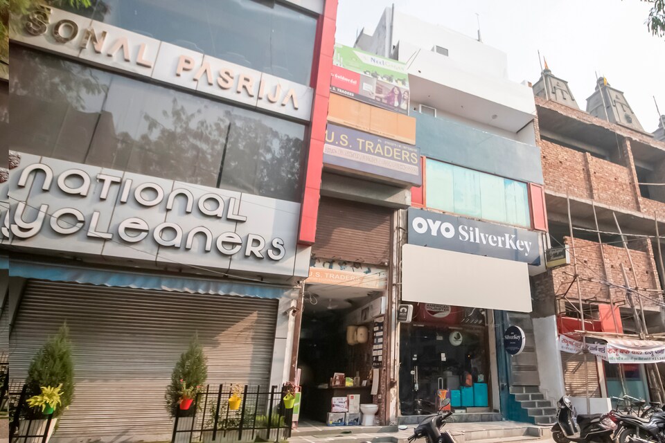 OYO 78322 Silver Key Sai Palace, Pitampura - Rohini Delhi, Delhi