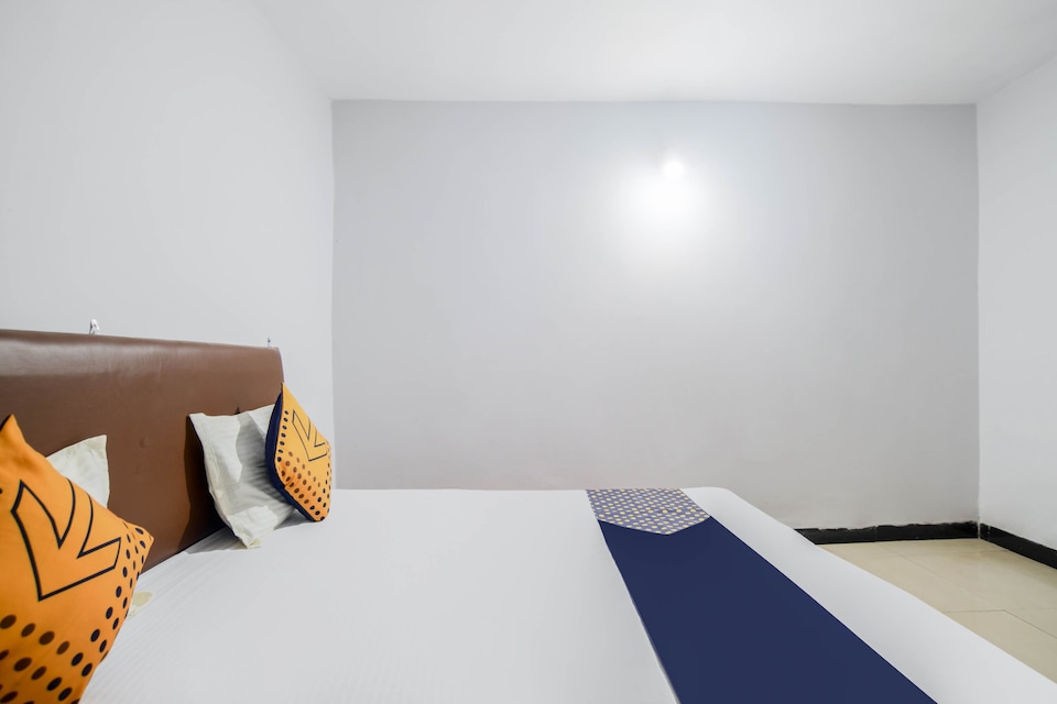 SPOT ON OYO, Pithampur Indore, Indore