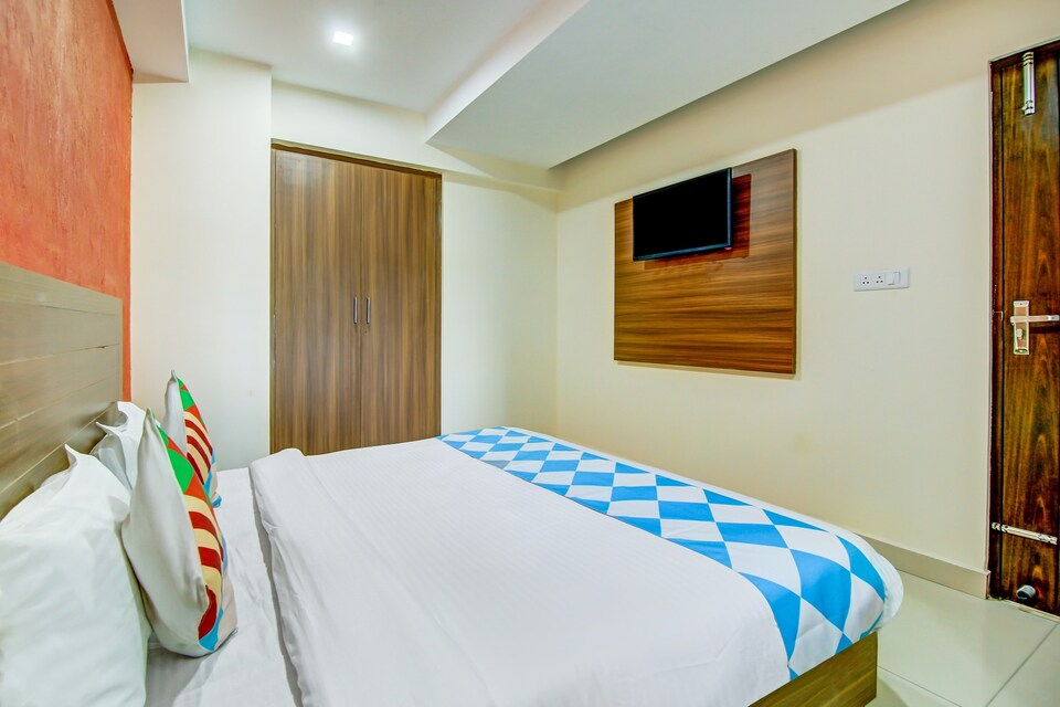 OYO 78335 Magnificent 2BHK Apartment, GMS Road Dehradun, Dehradun