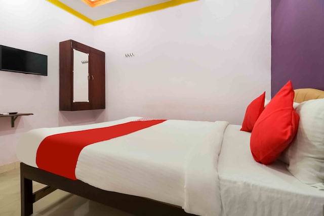 OYO Sri Devi Residency