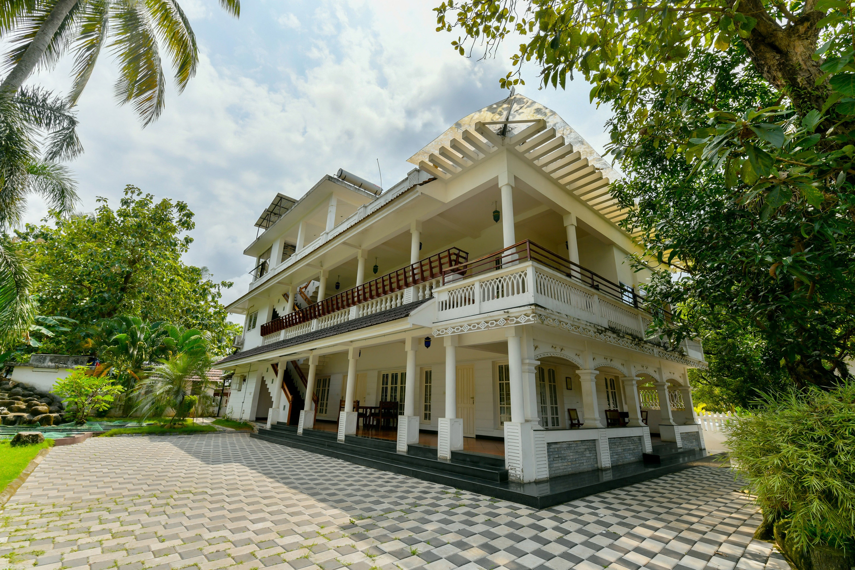 Oyo Homes in Koothattukulam Ksrtc Bus Stand, Kottayam Starting ₹631
