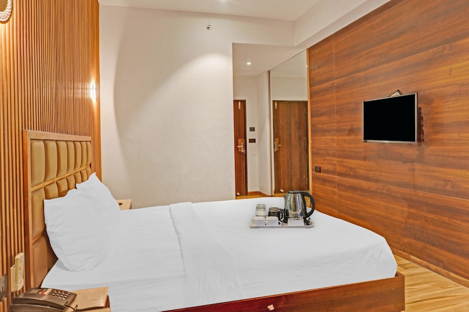 Townhouse 714 Park Celebration, Airport Surat, Surat