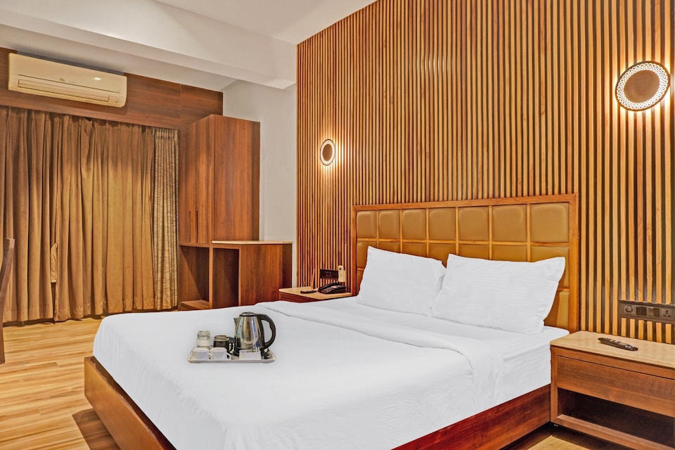 Townhouse 714 Park Celebration, Airport Surat, Surat