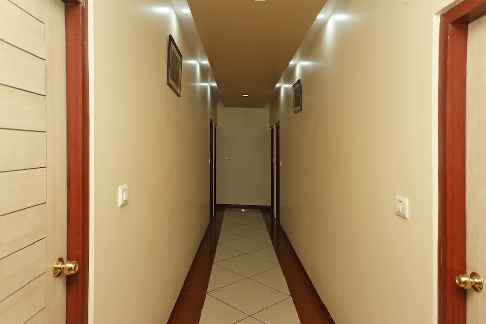 OYO 992 Hotel Jalsa, MP Nagar Bhopal, Bhopal