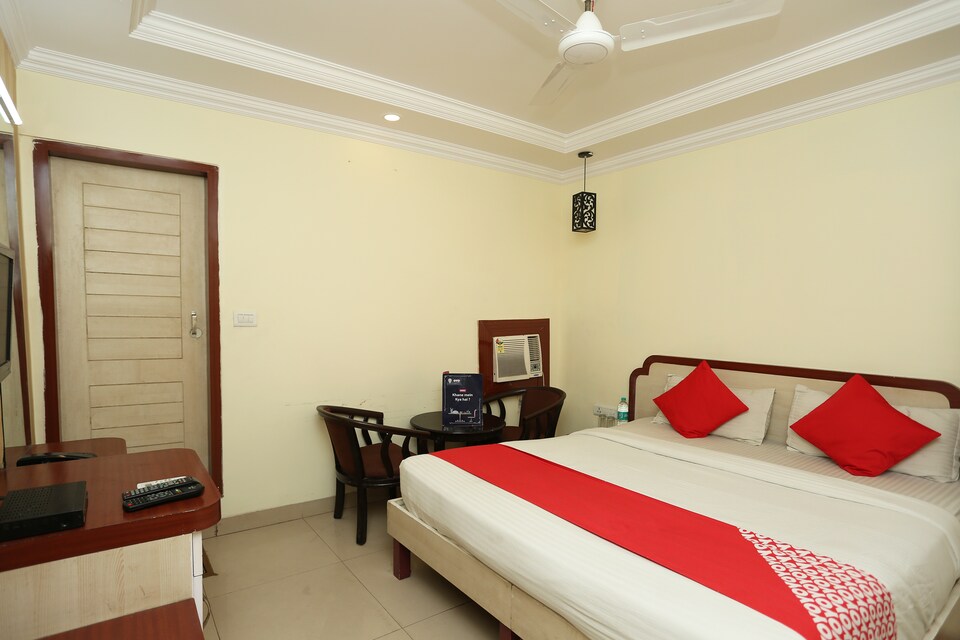 OYO 992 Hotel Jalsa, MP Nagar Bhopal, Bhopal