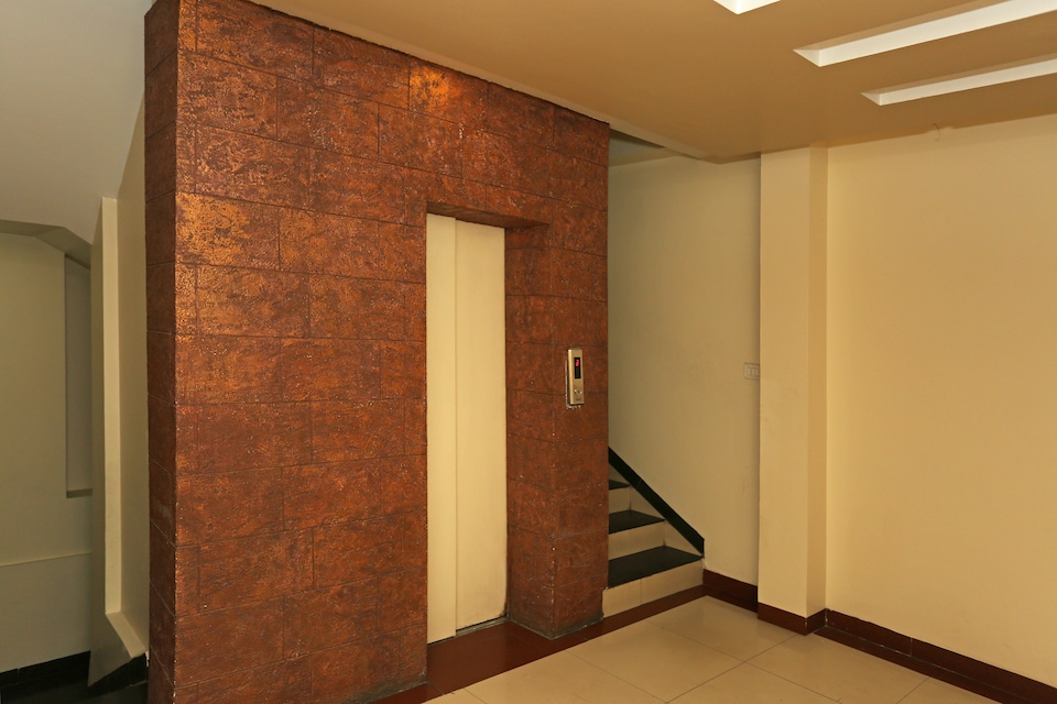 OYO 992 Hotel Jalsa, MP Nagar Bhopal, Bhopal