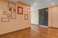 Townhouse Amaraa Hotel Near Phoenix Palassio