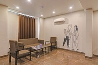 Townhouse Amaraa Hotel Near Phoenix Palassio