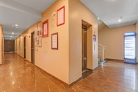 Townhouse Amaraa Hotel Near Phoenix Palassio