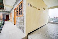 OYO 90240 Pandan Inn Guest House Batu