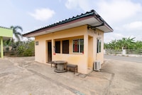 OYO 75392 Phachuen Resort