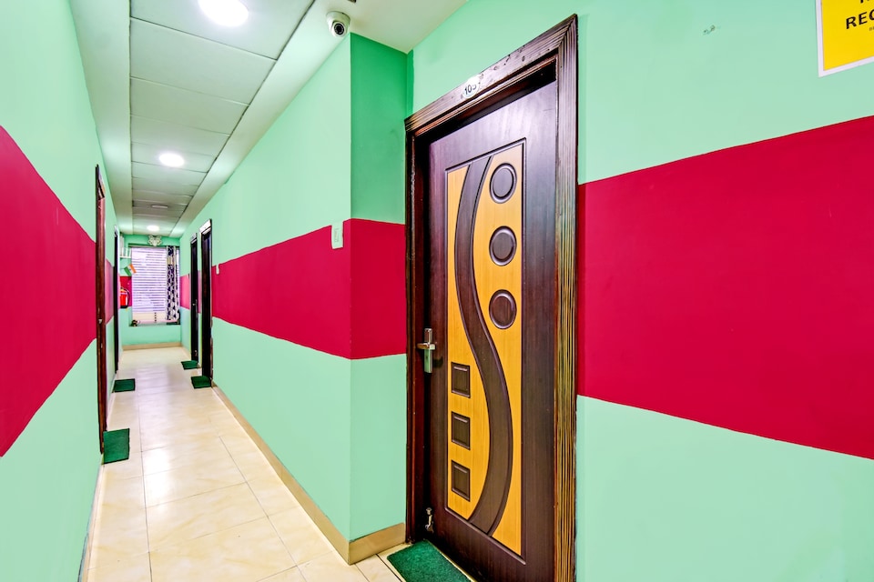 OYO 78537 Flagship Hotel Happy, VIP Road Kolkata, Kolkata