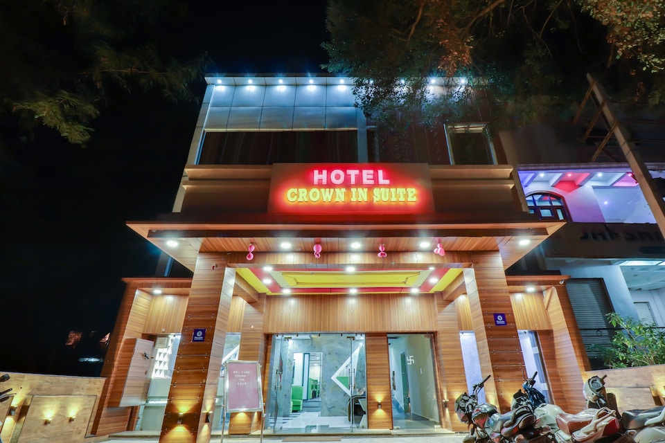 Capital O 78552 Hotel Crown Inn Suite , Gwalior, Gwalior