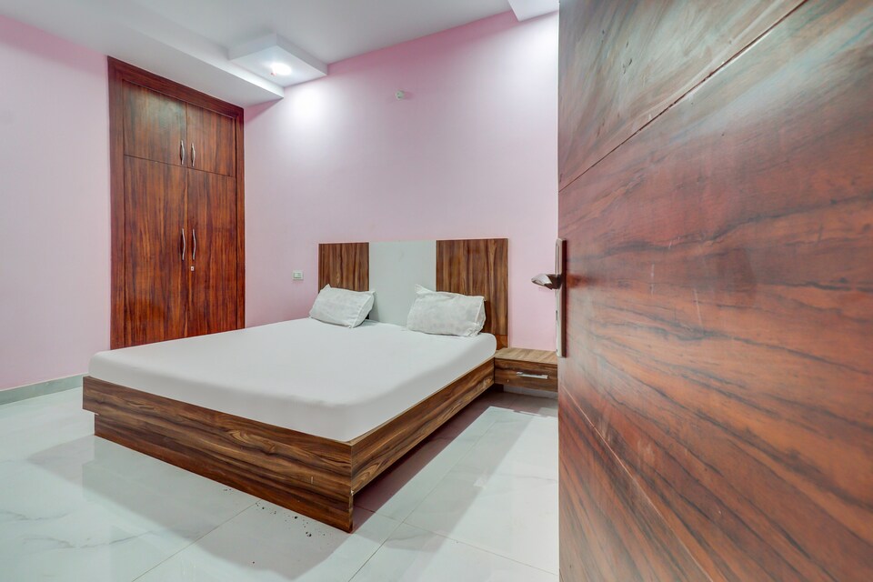 SPOT ON GWL170 Hotel Sara  Inn, Lashkar, Gwalior