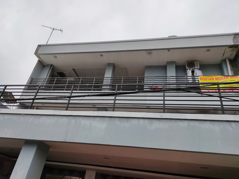 OYO 90251 Makaliwe Residence, Tanjung Duren, Jakarta