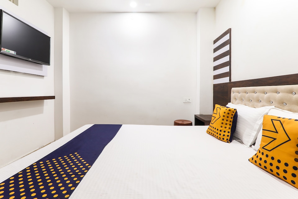 SPOT ON 78563 Hotel Shivani, Lalpur, Ranchi