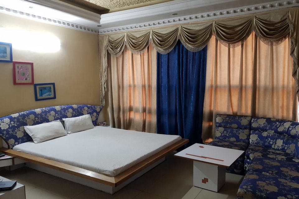 OYO 78566 Hotel West View, Madhupur, Deoghar