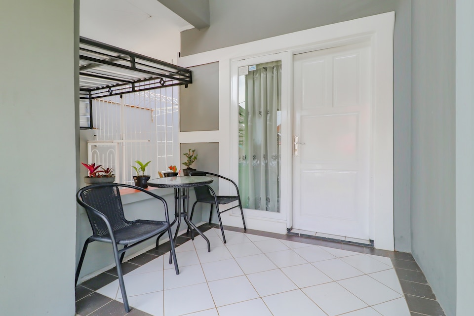 OYO 90255 Villa Cipendawa Md28 Cianjur, Cianjur Puncak, Puncak Cipanas