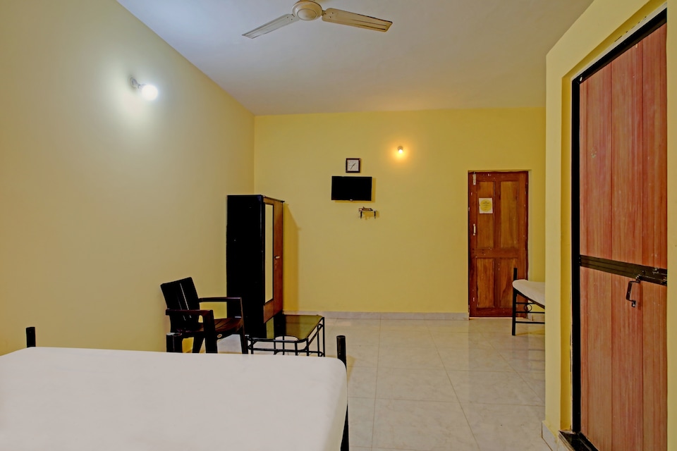 OYO Home 78589 Rudra Holiday Home, Calangute Goa, Goa