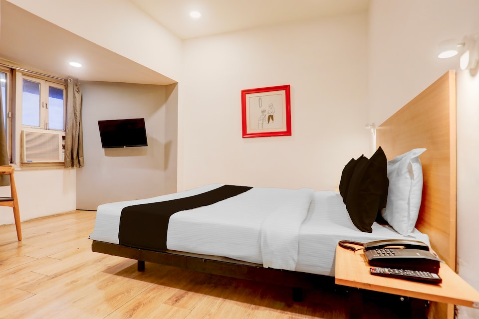 Super Townhouse Nagpur Junction Formerly Hotel Woodland, Bus Stand Nagpur, Nagpur