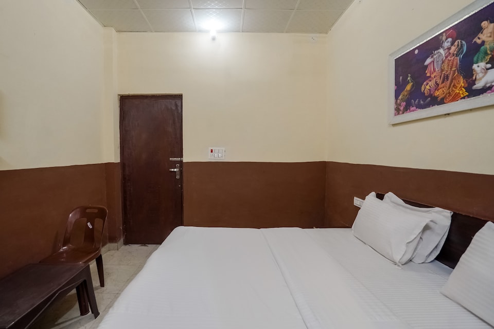 OYO Home Hotel Heartbeat Opposite Advance College, Palwal, पलवल