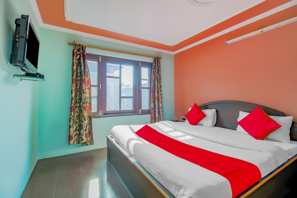 OYO 78606 Kashmir Royale Resort, Munawarabad, Srinagar