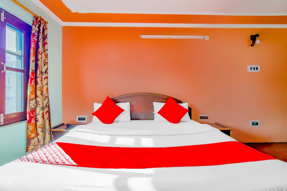 OYO 78606 Kashmir Royale Resort, Munawarabad, Srinagar