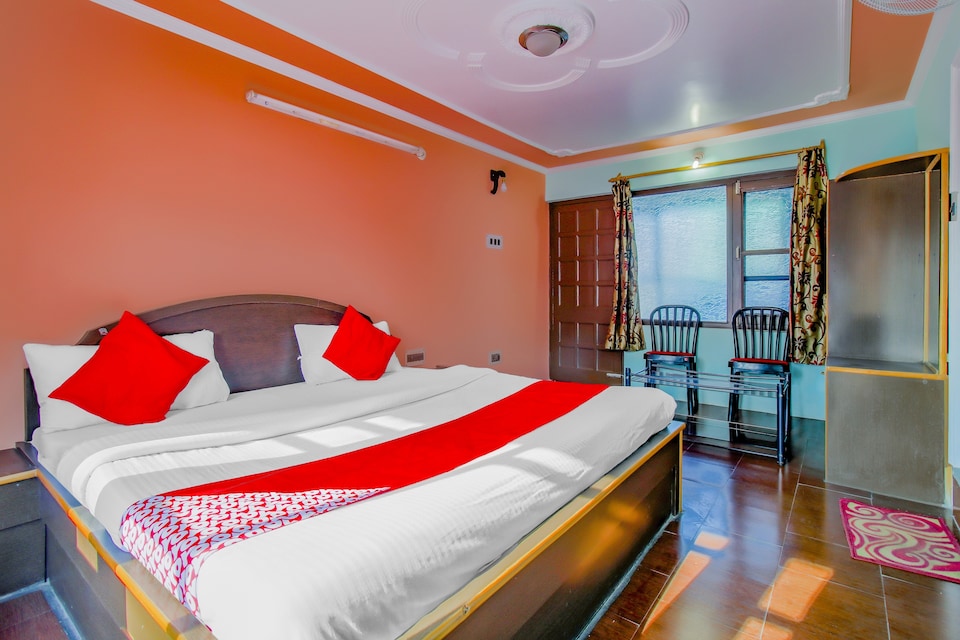 OYO 78606 Kashmir Royale Resort, Munawarabad, Srinagar