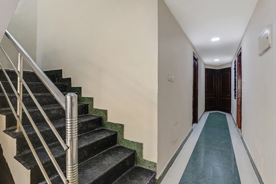 SPOT ON Grand Residency, Central Chennai, Chennai