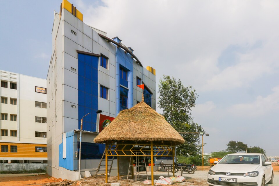 OYO 78638 Flagship Hotel Parasuram Residency, Tiruchanur Road Tirupati, Tirupati