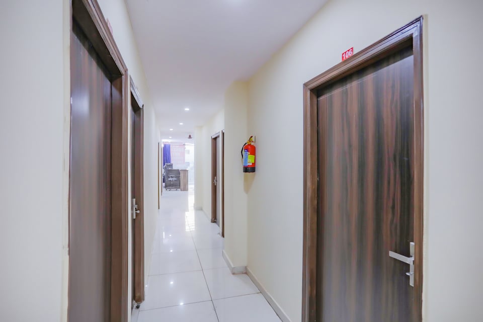 Hotel O Red Stone , Faridabad, Faridabad