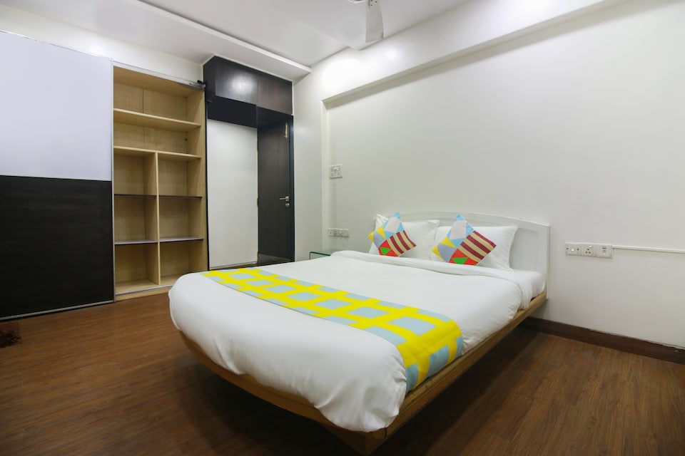 OYO HOME 78646 Exotic Studio 4BHK, Thane, Mumbai Thane-Mulund-Bhandup, Mumbai