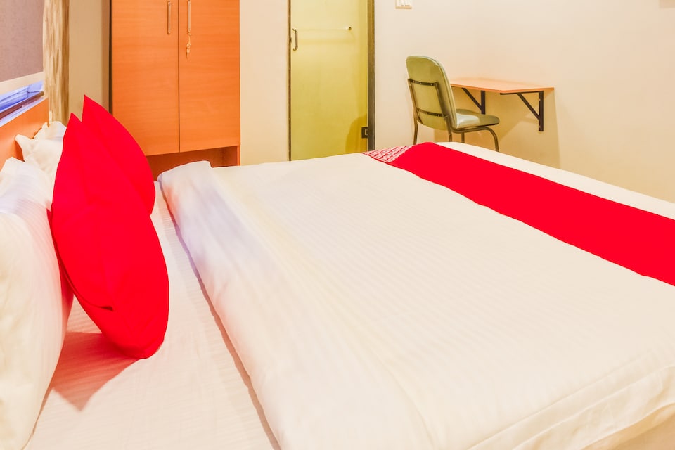 Flagship Flagship Always Welcome, Station Road, Raipur