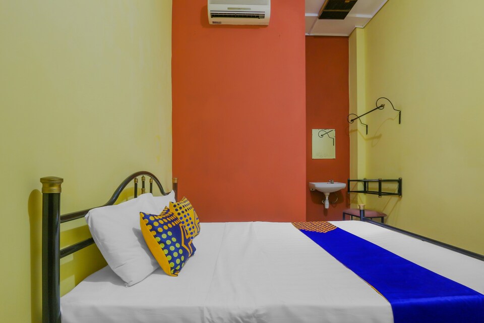 SPOT ON 90272 Istana Griya 1 Hotel, Solo, Solo