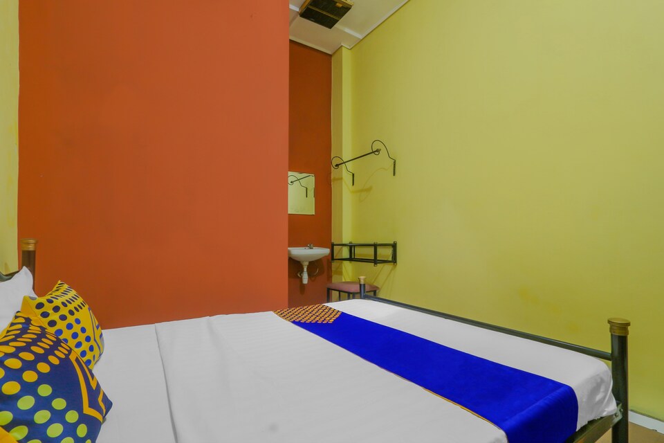 SPOT ON 90272 Istana Griya 1 Hotel, Solo, Solo