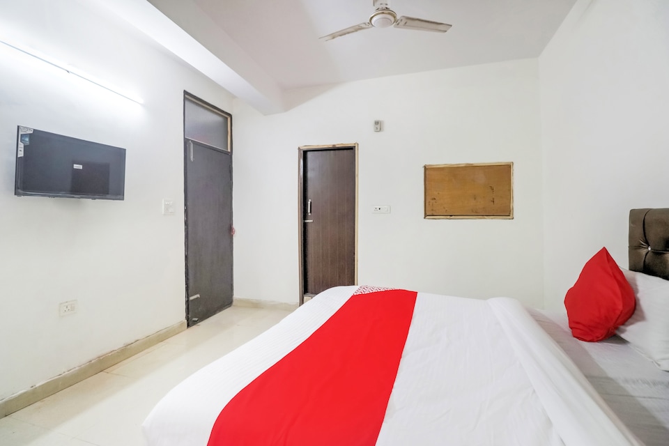 OYO Flagship 78704 Hotel Super Deluxe, Kalkaji Delhi, Delhi