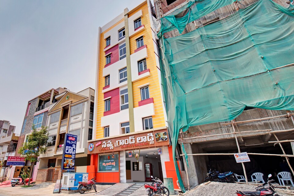 OYO Navya Grand Lodge, Guntur, Guntur