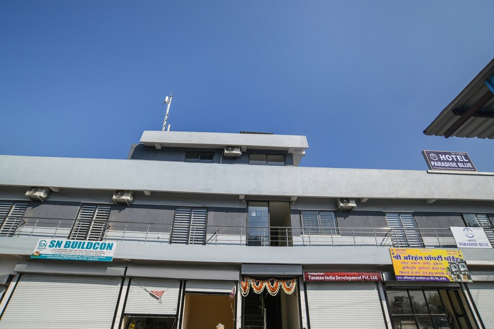 Capital O IND689 Hotel Paradise Blue, Airport Road - Indore, Indore