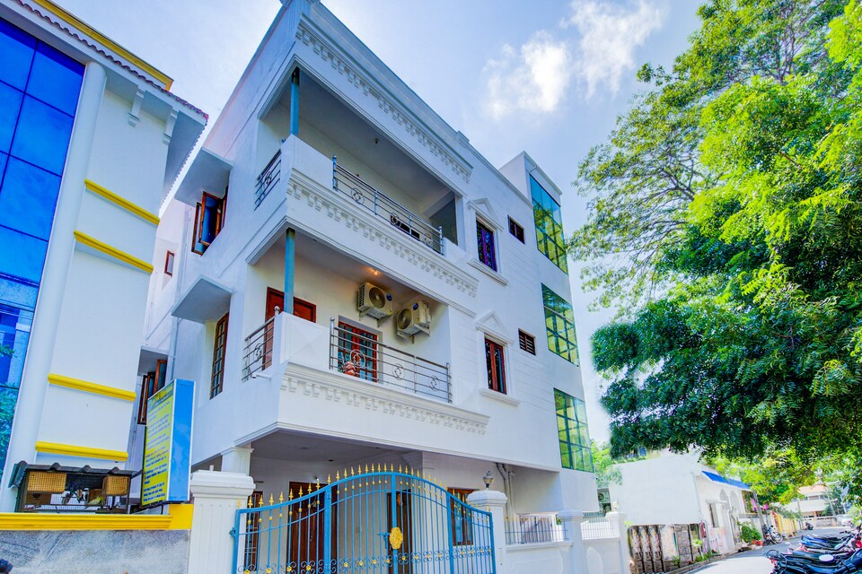 OYO Home 78748 Exotic Studio Near Ig Square, Pondicherry City Centre, Pondicherry
