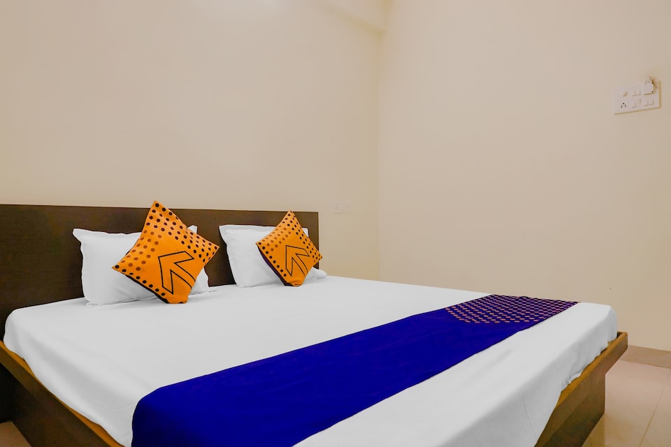 SPOT ON 78765 Hotel Royal , Hinjewadi Pune, Pune