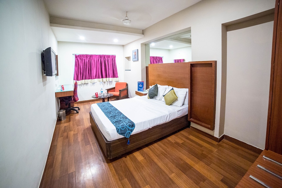 OYO 6592 M Hotel, Mahanadu Extension VIjayawada, Vijayawada