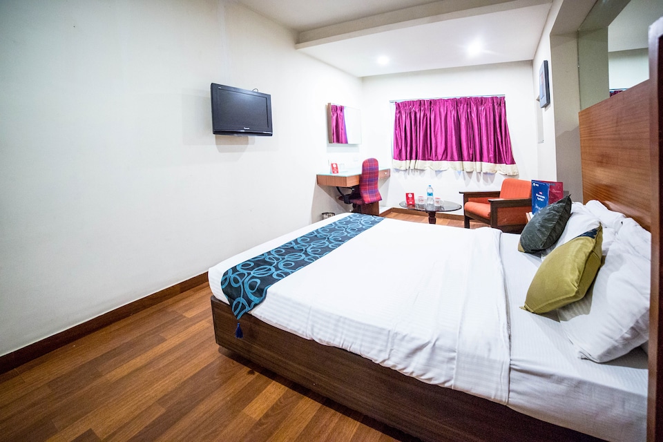 OYO 6592 M Hotel, Mahanadu Extension VIjayawada, Vijayawada