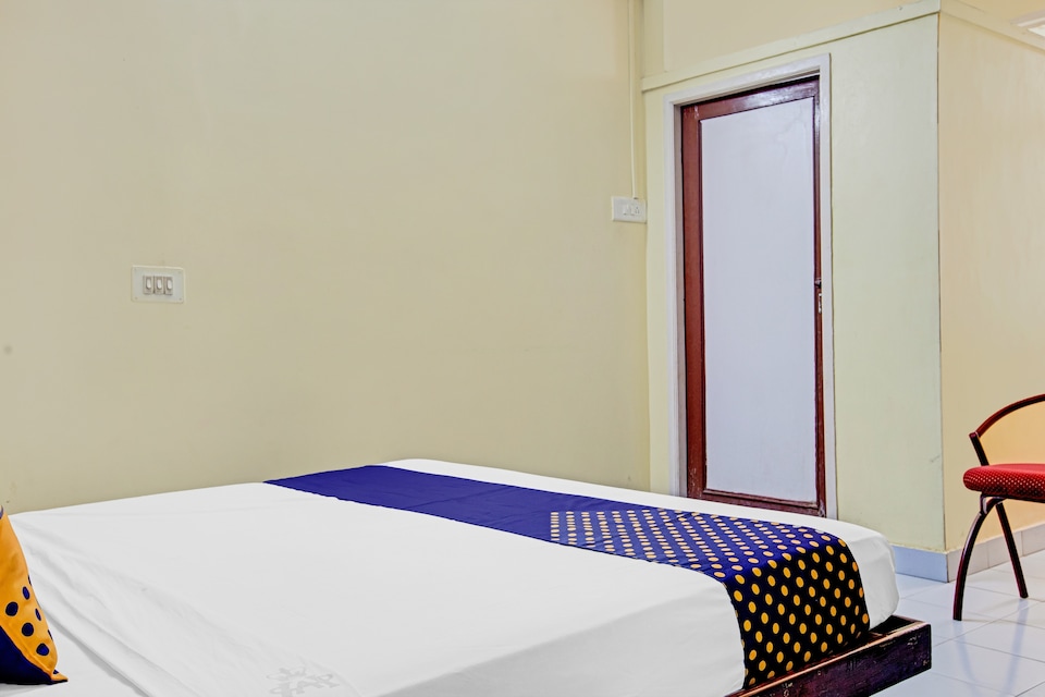 SPOT ON 78792 Moore Residency, Central Chennai, Chennai