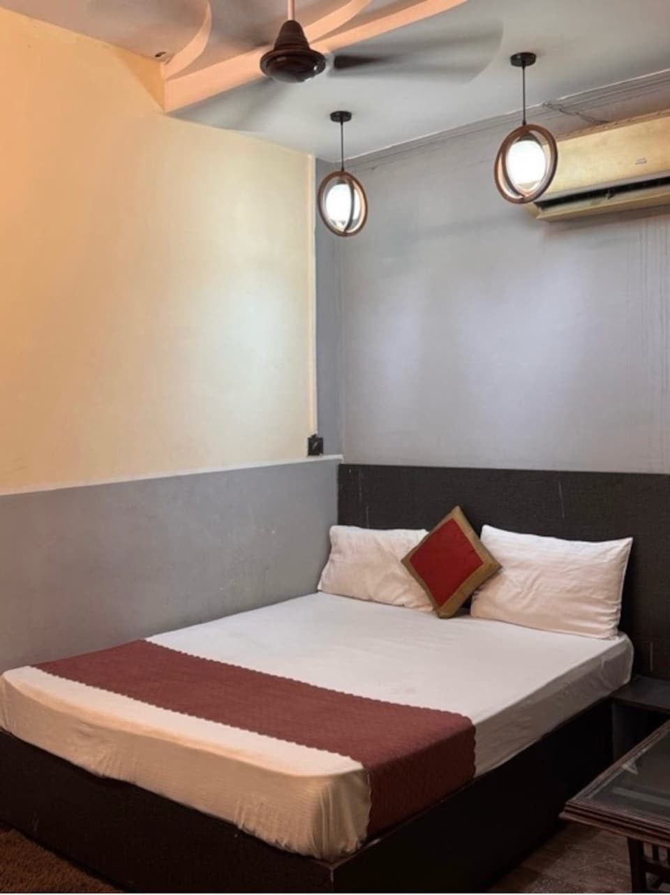 Hotel O Home Diamond Stay Near Lotus Temple, Lajpat Nagar Delhi, Delhi