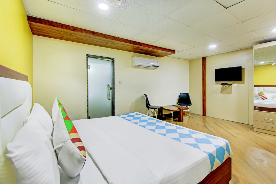 OYO 78801 AG 35, Pitampura - Rohini Delhi, Delhi