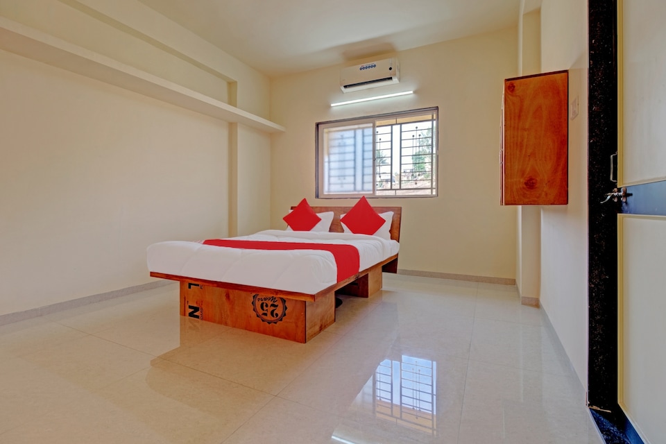 OYO KLP105 Dwarika Guest House, Kolhapur, Kolhapur
