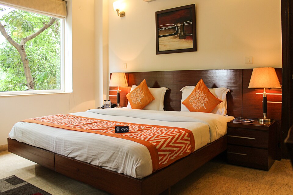 OYO 994 Hotel Ahuja Residency, Noida Expressway SEZ, Noida