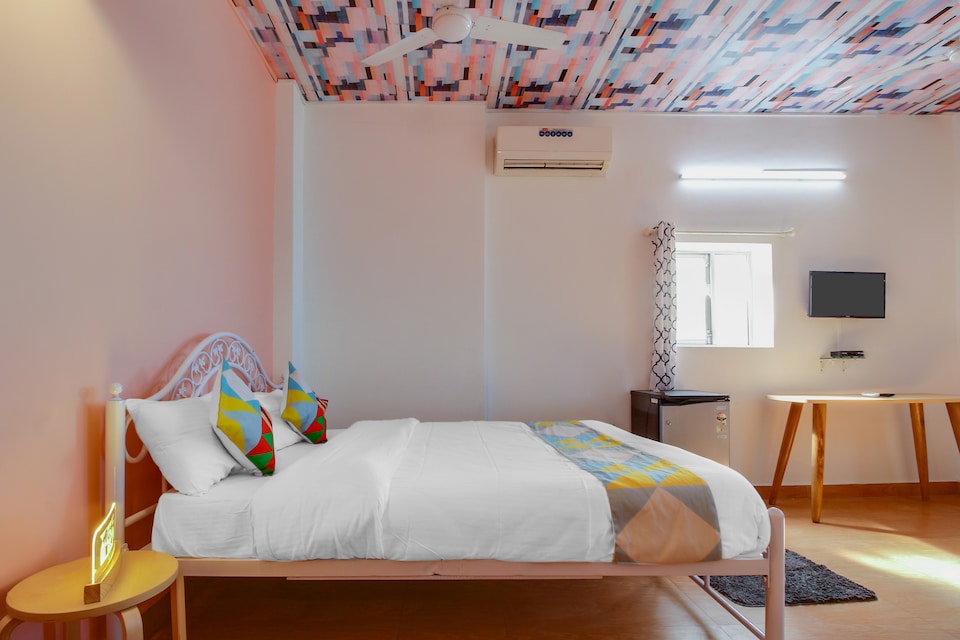 live on goa3359, Anjuna Vagator Goa, Goa