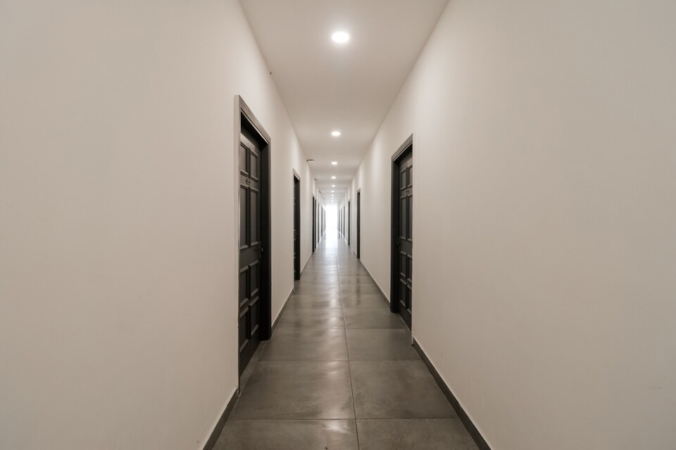 OYO Townhouse 408 Udyog Nagar Near Udyog Nagar Metro Station, Paschim Vihar Delhi, Delhi