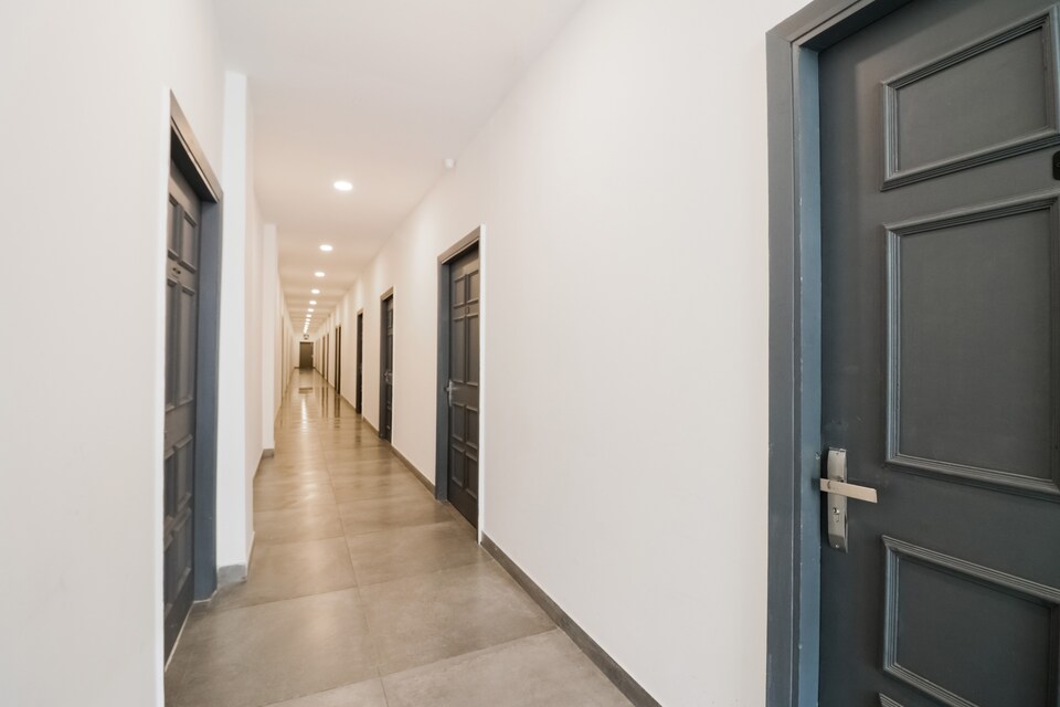 OYO Townhouse 408 Udyog Nagar Near Udyog Nagar Metro Station, Paschim Vihar Delhi, Delhi